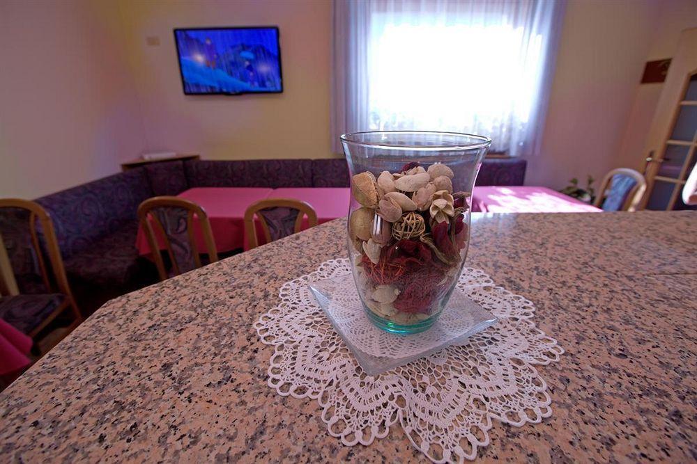 Garni Oasi Hotell Livigno Exteriör bild