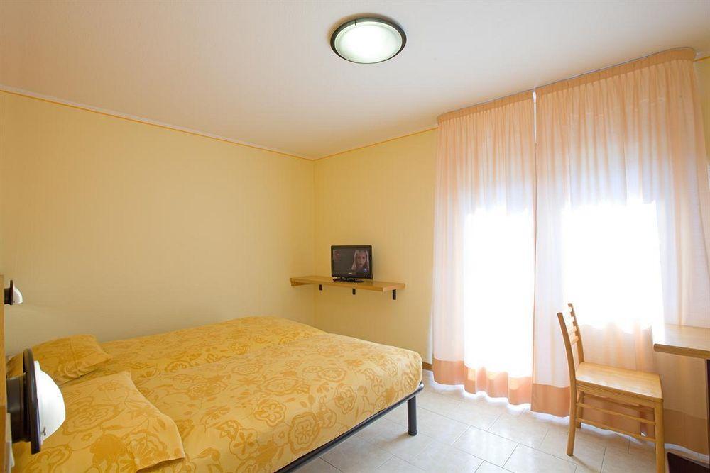 Garni Oasi Hotell Livigno Exteriör bild