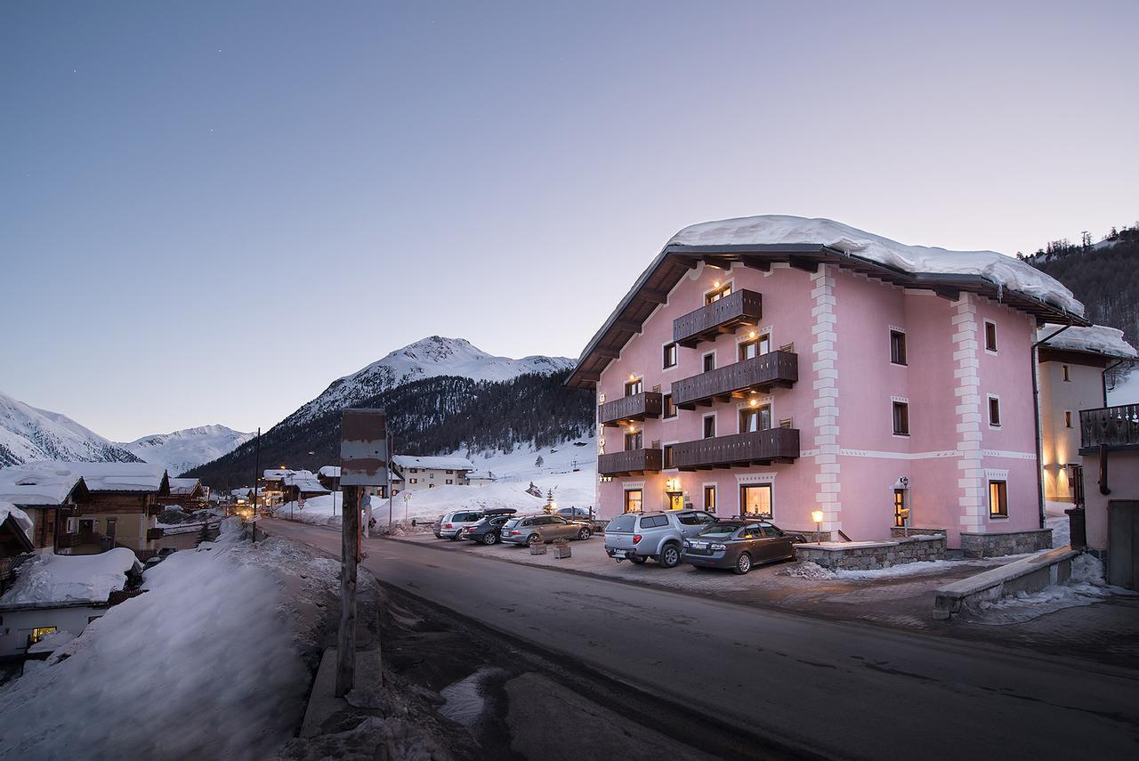 Garni Oasi Hotell Livigno Exteriör bild