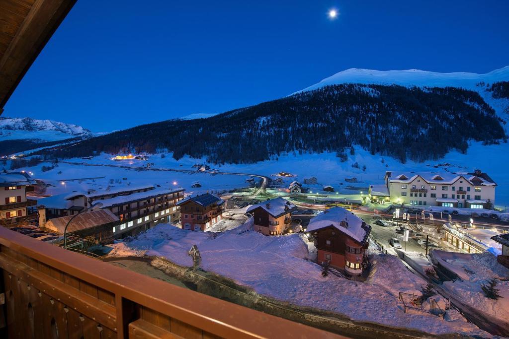 Garni Oasi Hotell Livigno Exteriör bild