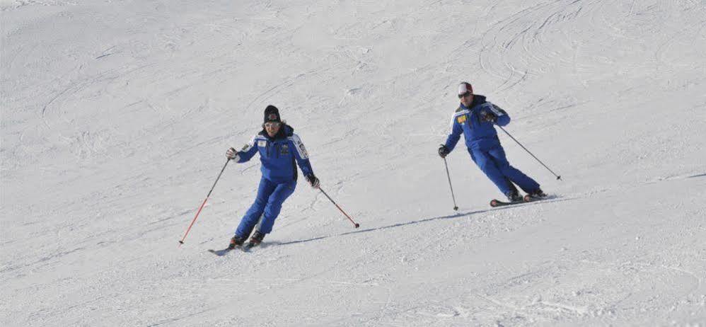 Garni Oasi Hotell Livigno Exteriör bild
