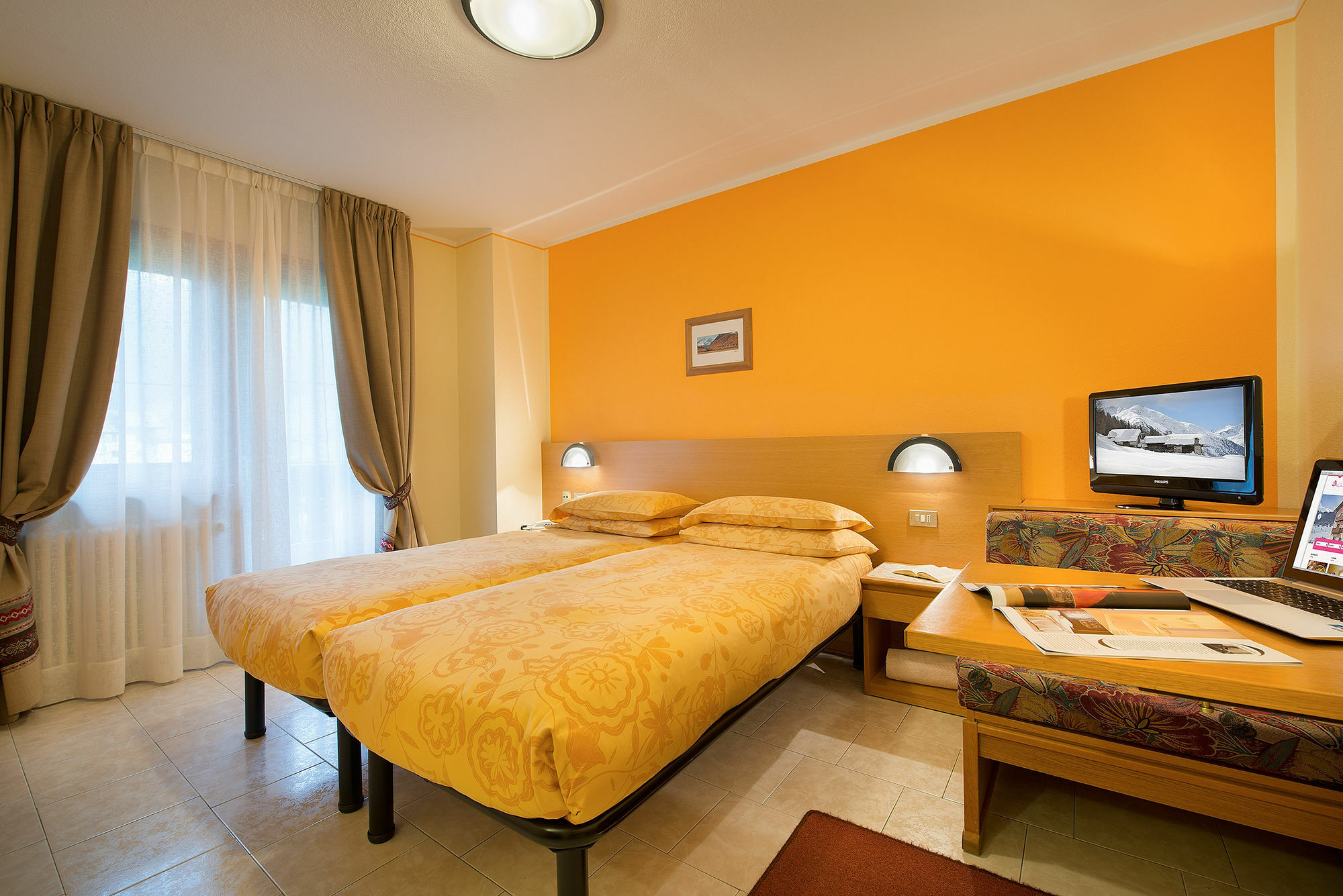 Garni Oasi Hotell Livigno Exteriör bild